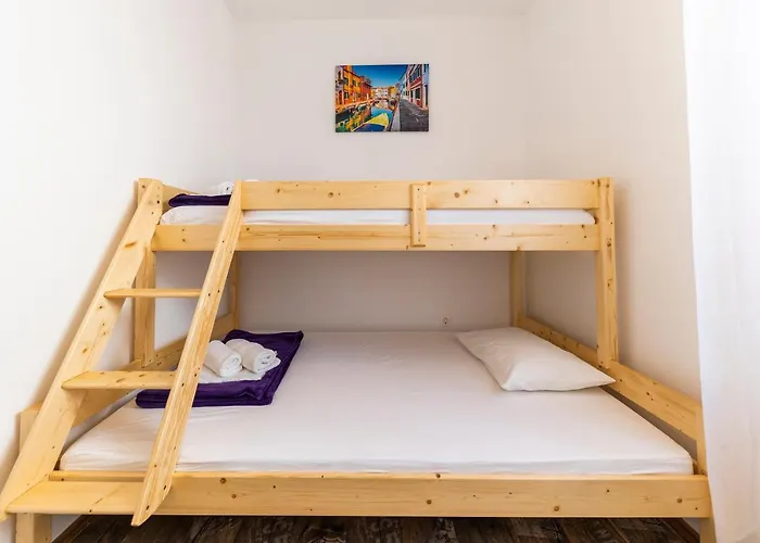 Beachfront Apartment Roko