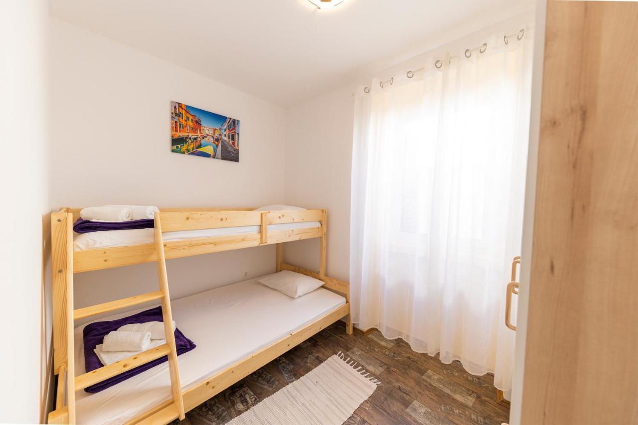 Beachfront Roko Apartment *